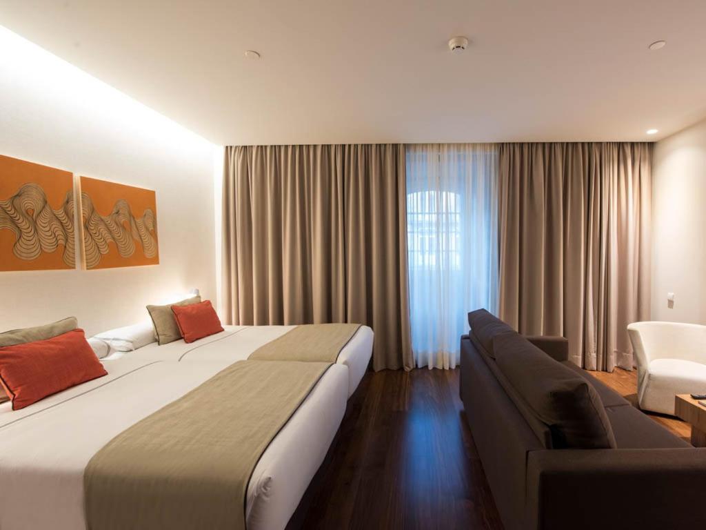 Carris Ribeira Hotel Oporto